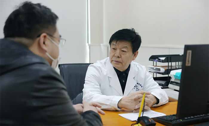 <b>�������� �� 11��Ů���ܲ�ͻ���Թ� ���������轵����������</b>