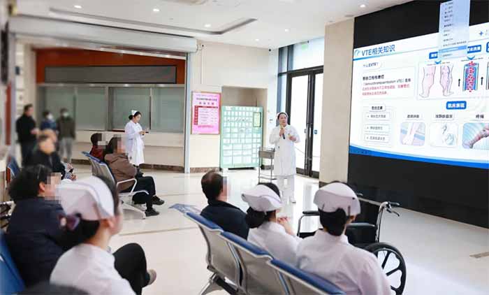 ����������˨��ס �� ��ʮ�ֻ������յ��߽����ڿ�չ